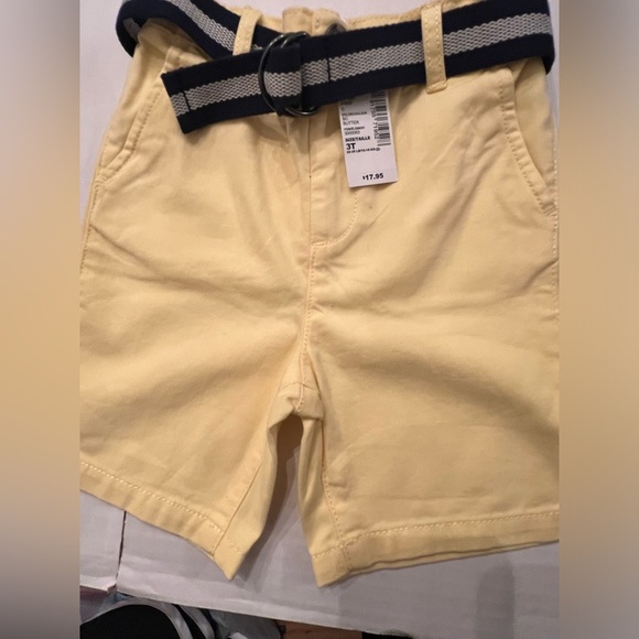 CHILDREN’S PLACE BRAND NEW YELLOW SHORTS SIZE 3T - Picture 3 of 6